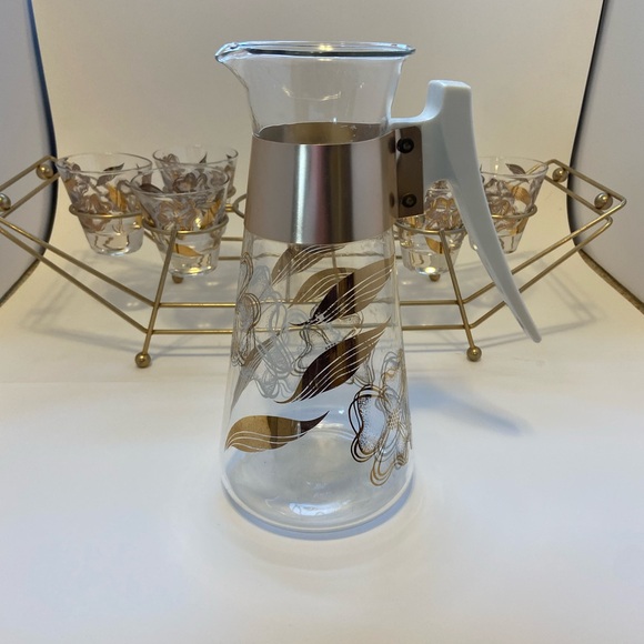 MCM Cocktail Pitcher and glasses with gold serving tray - Picture 7 of 11